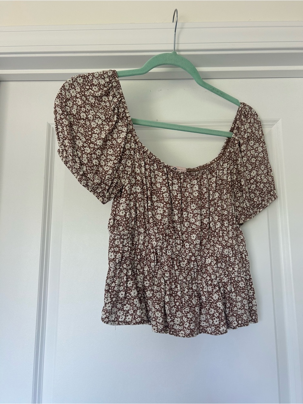 Target Brown and White Floral Puff-Sleeve Crop Top